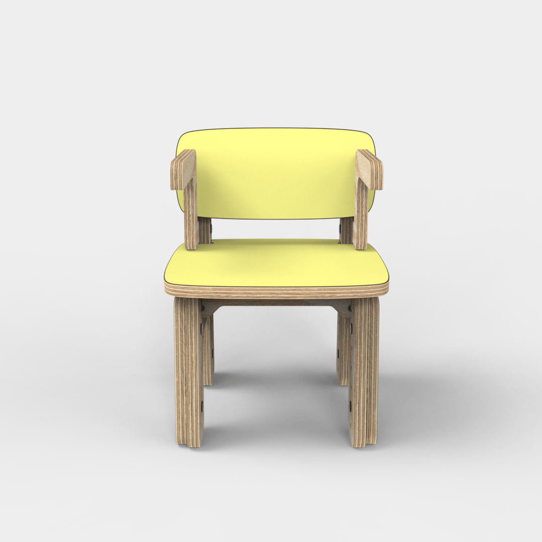 Silla infantil Reni con apoyabrazos amarilla en altura mínima, vista frontal